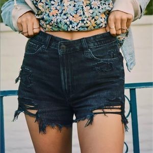 AE Crossover Mom Shorts